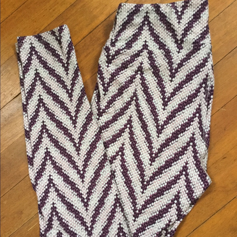 LuLaRoe Purple Snakeskin Print OS leggings EUC